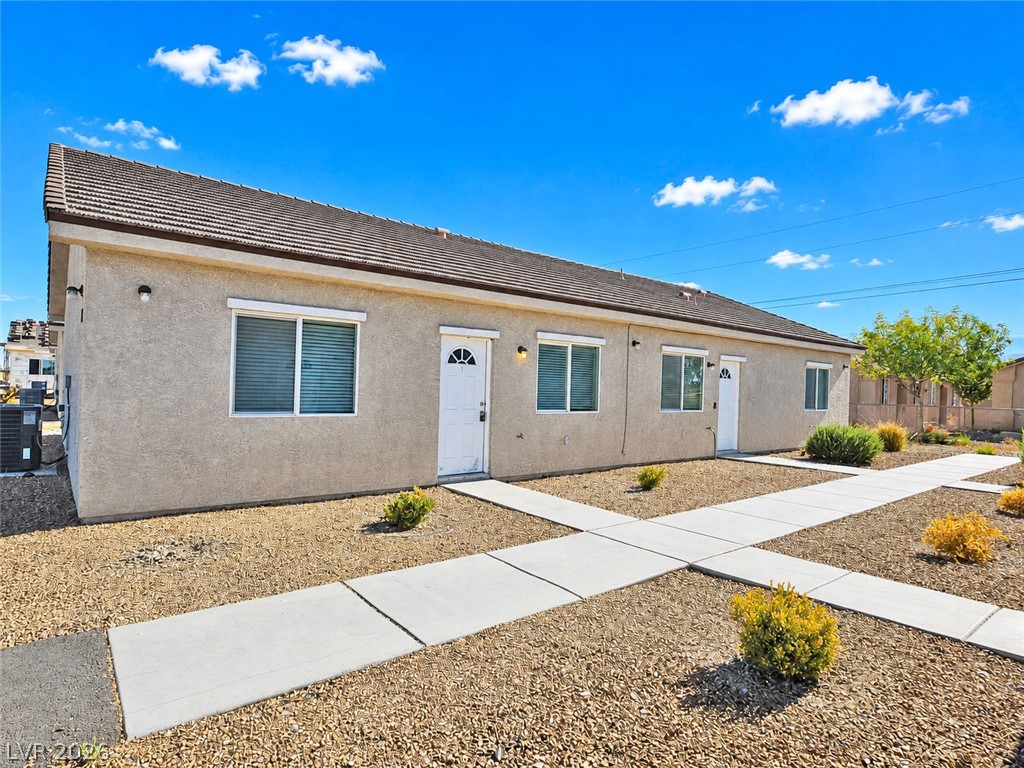 1121 Sixshooter Avenue 1 Property Photo 1