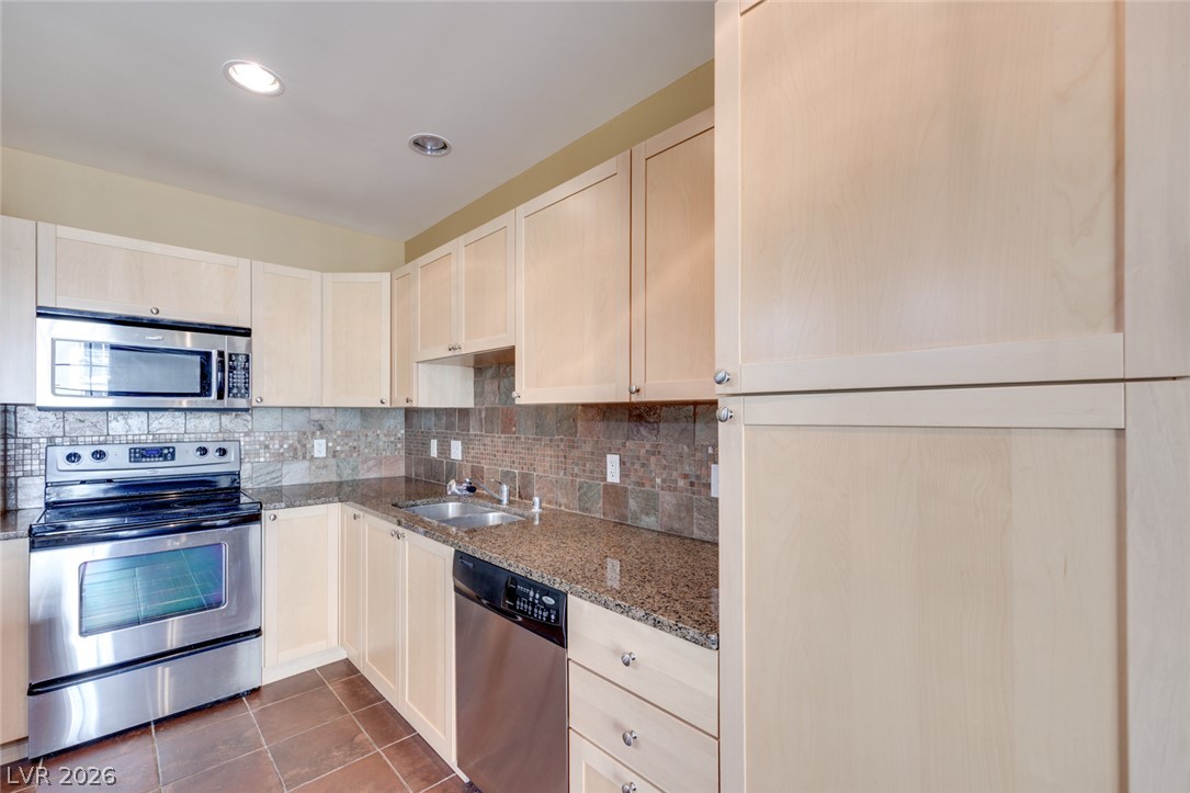 2455 West Serene Avenue 603 Property Photo 16