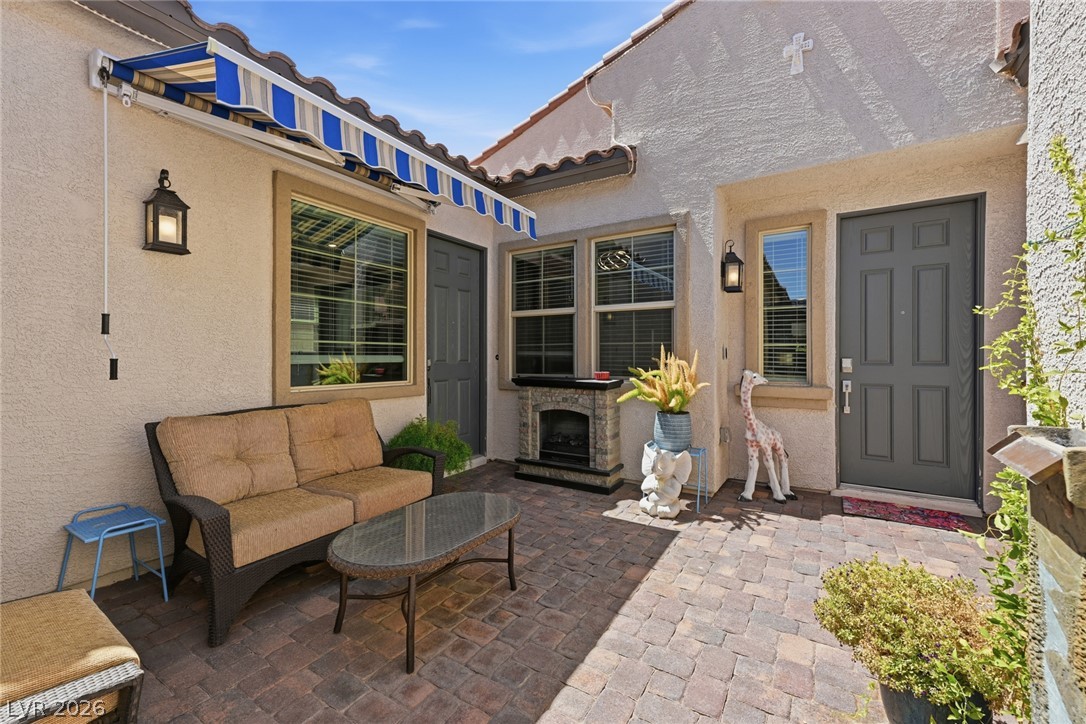 689 Corelli Cove Street Property Photo 5