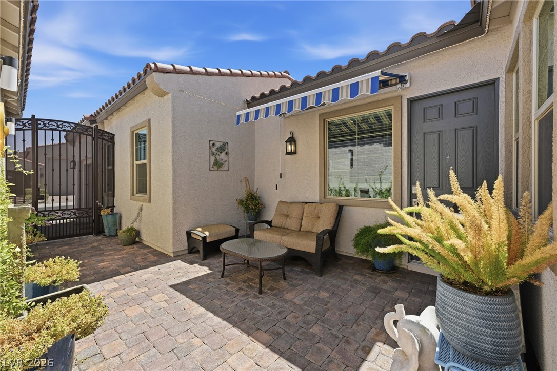 689 Corelli Cove Street Property Photo 6