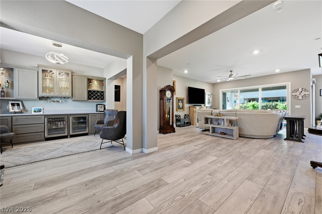 689 Corelli Cove Street Property Photo 11