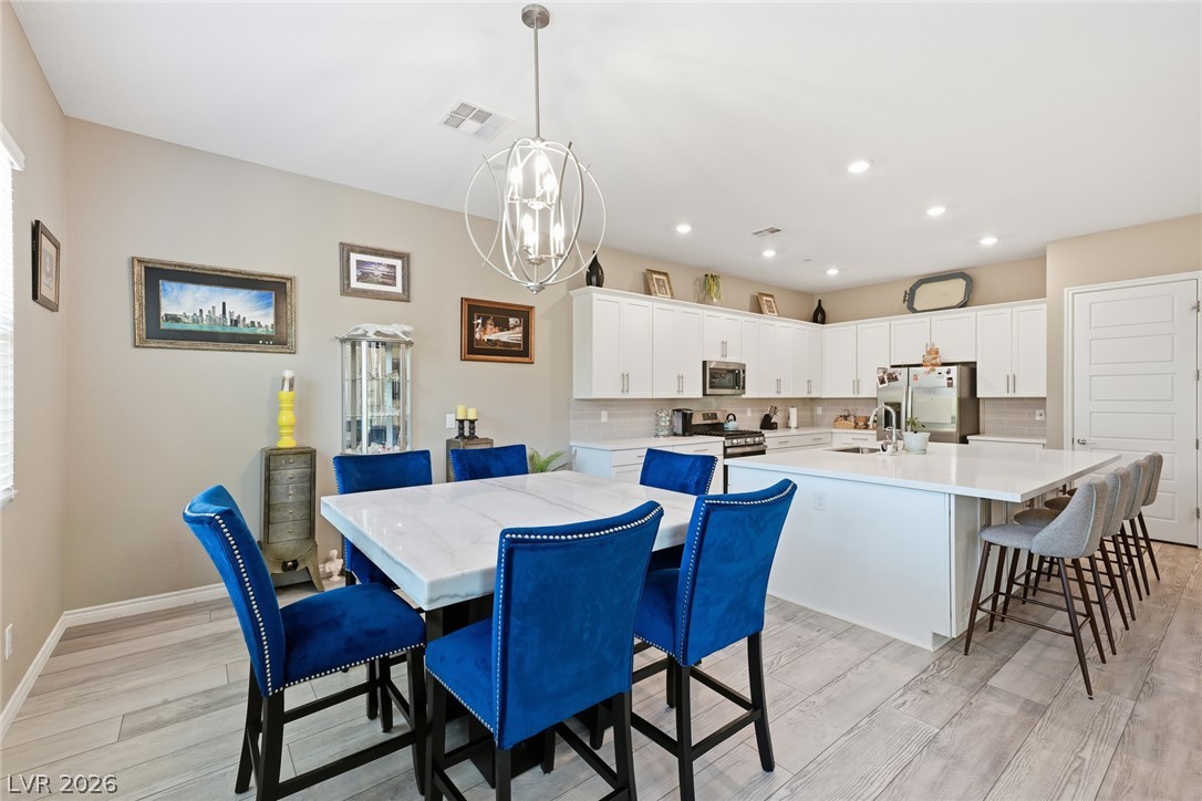 689 Corelli Cove Street Property Photo 20