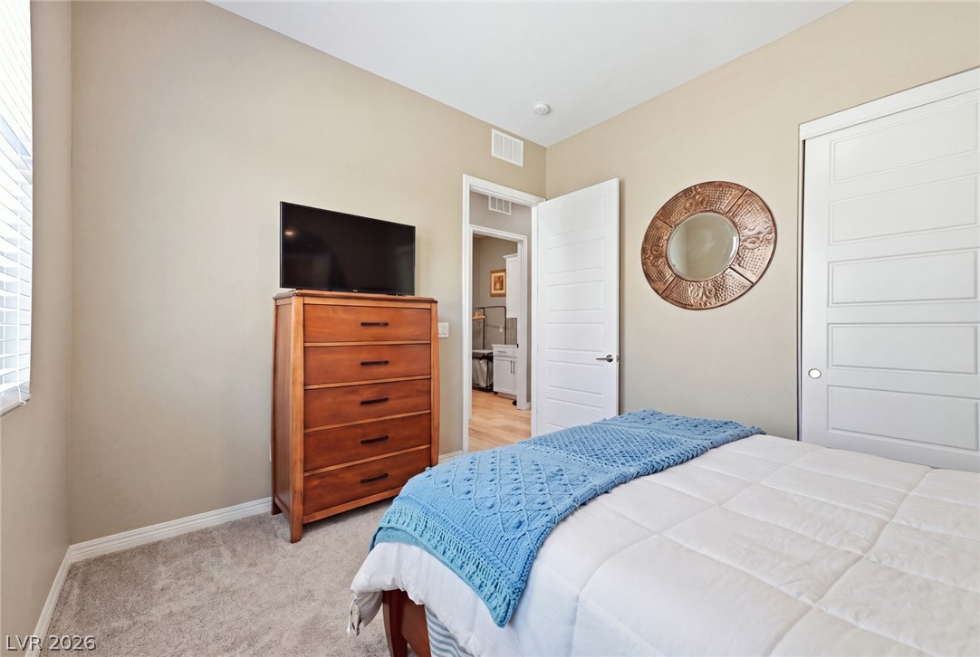 689 Corelli Cove Street Property Photo 30