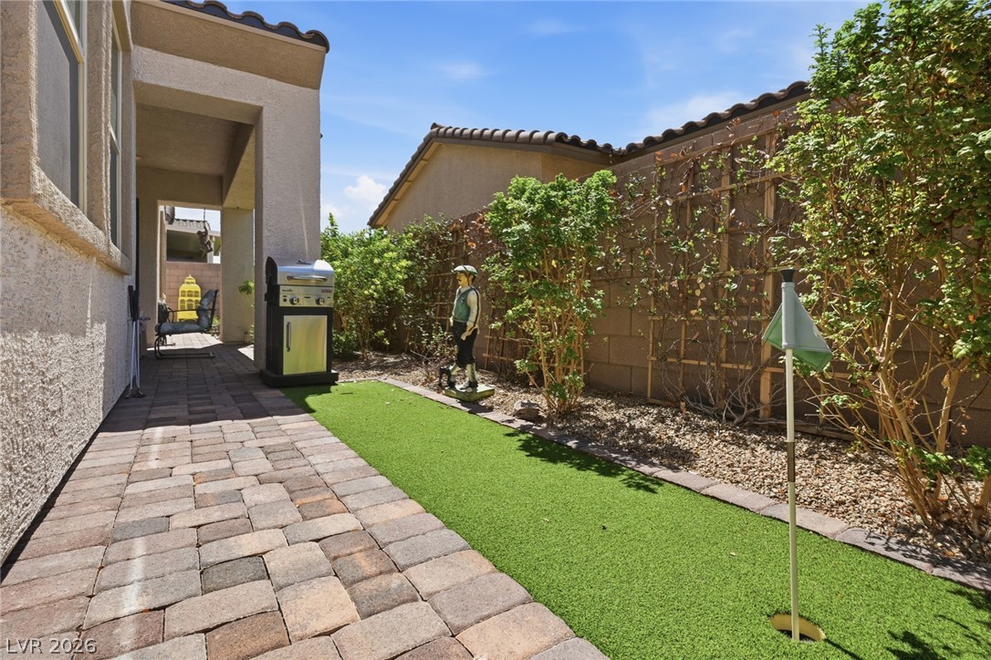 689 Corelli Cove Street Property Photo 47