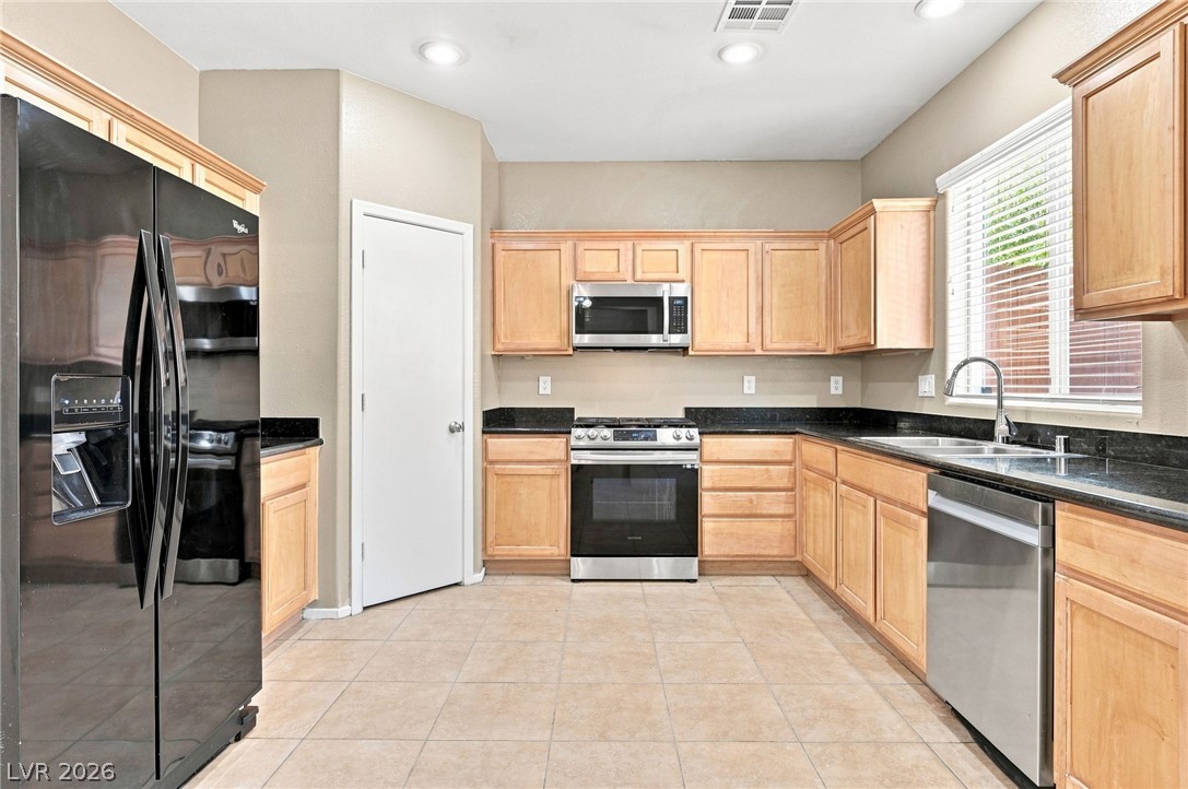 11240 Woodland Violet Avenue Property Photo 9
