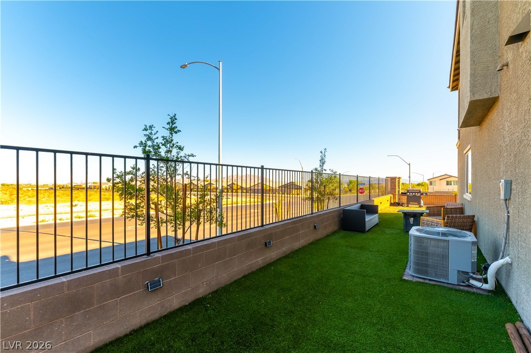 2941 Dusty Yellow Court Property Photo 4