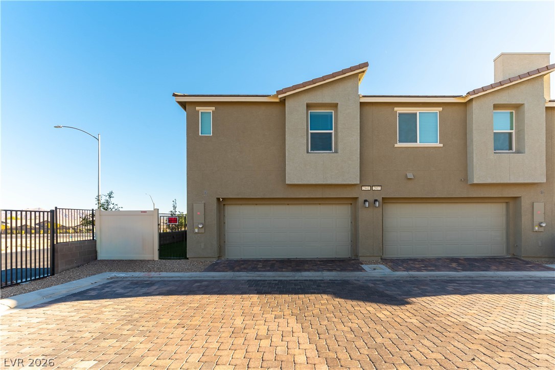 2941 Dusty Yellow Court Property Photo 5