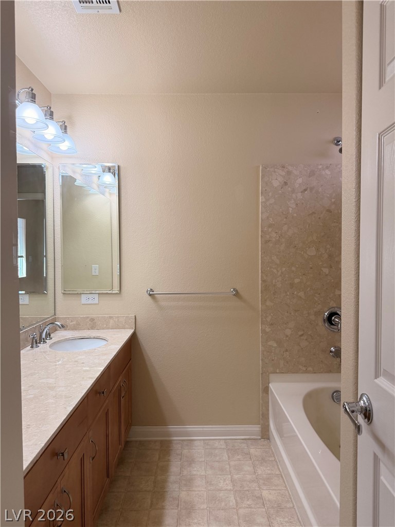 7068 Aspenwood Cellars Court Property Photo 14