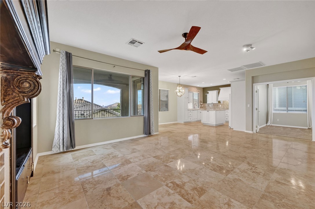 11821 Luna Del Mar Lane Property Photo 6