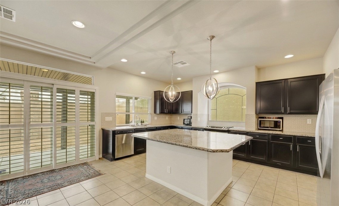 8176 Duncan Peak Court Property Photo 10