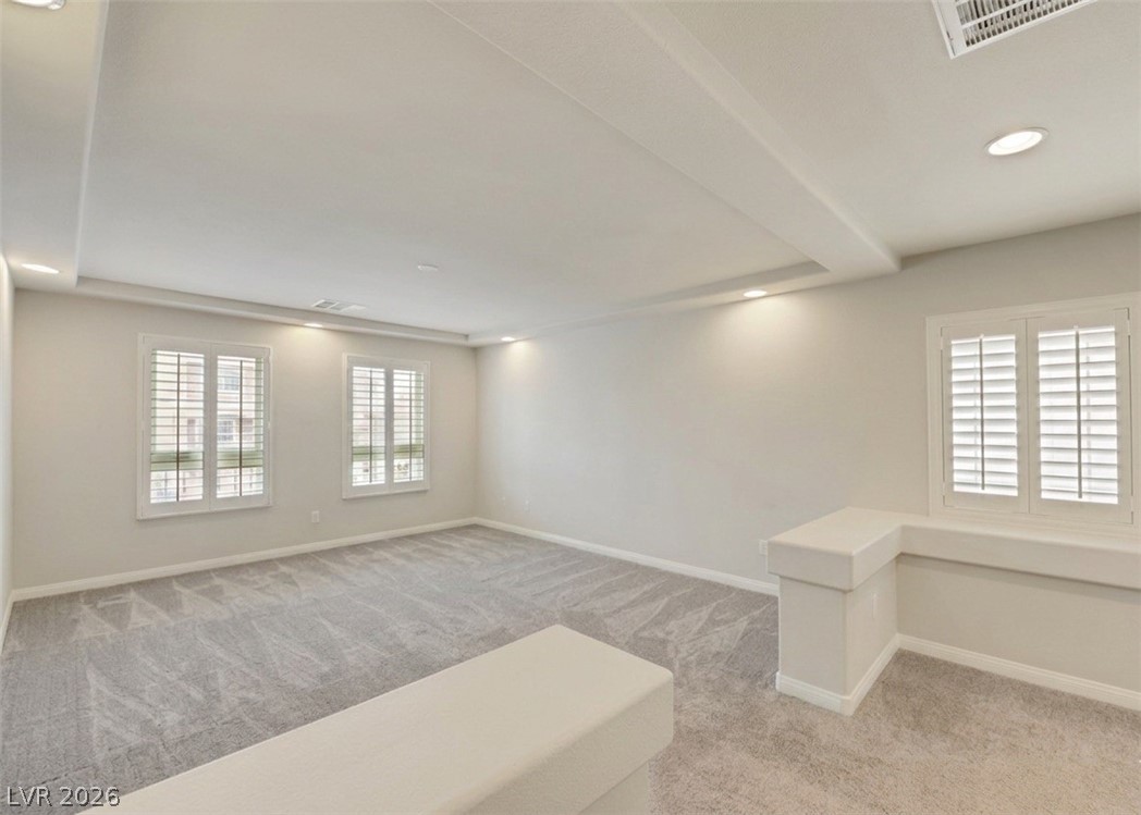 8176 Duncan Peak Court Property Photo 18