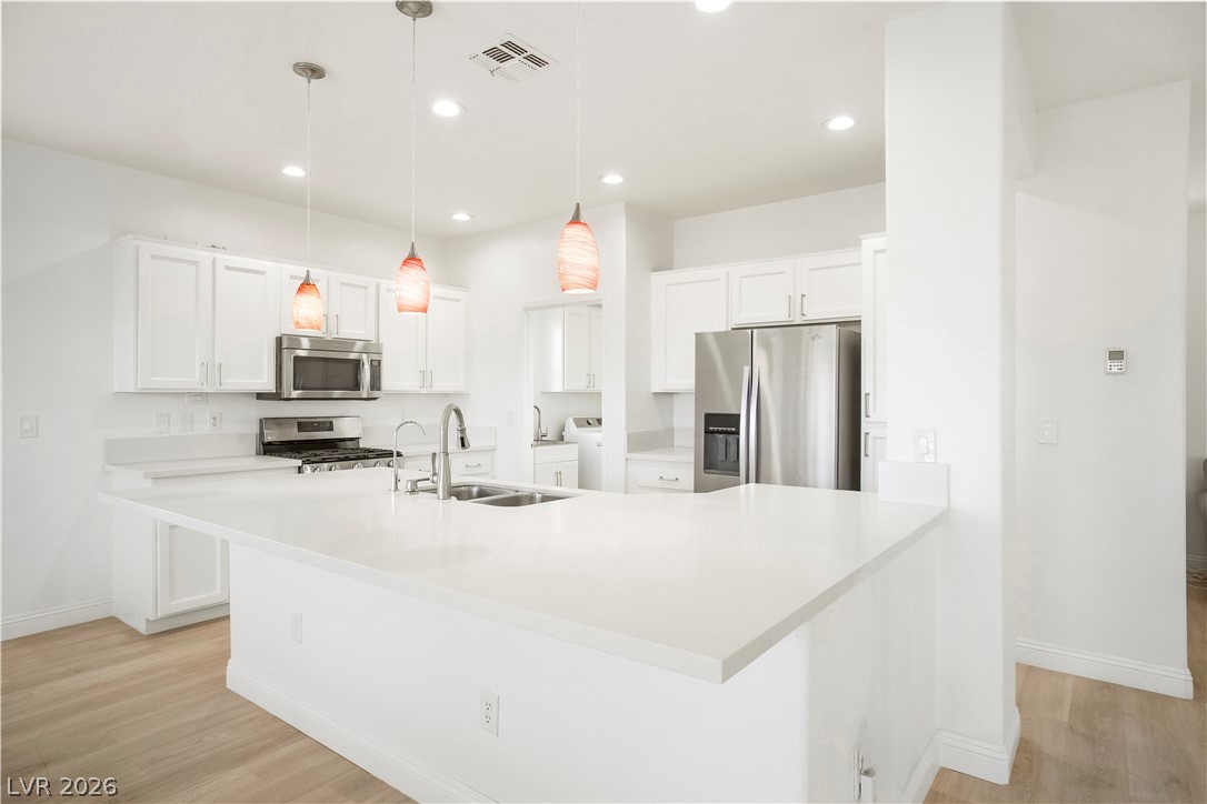 2562 Grandville Avenue Property Photo 18