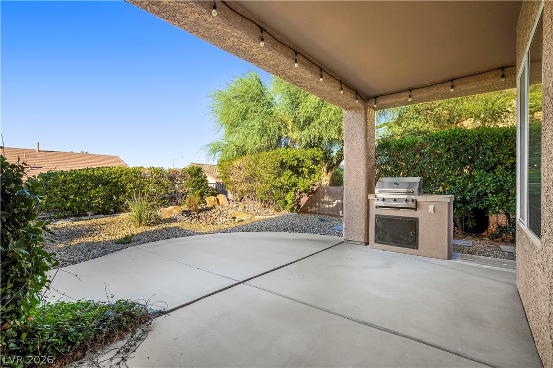 2562 Grandville Avenue Property Photo 40