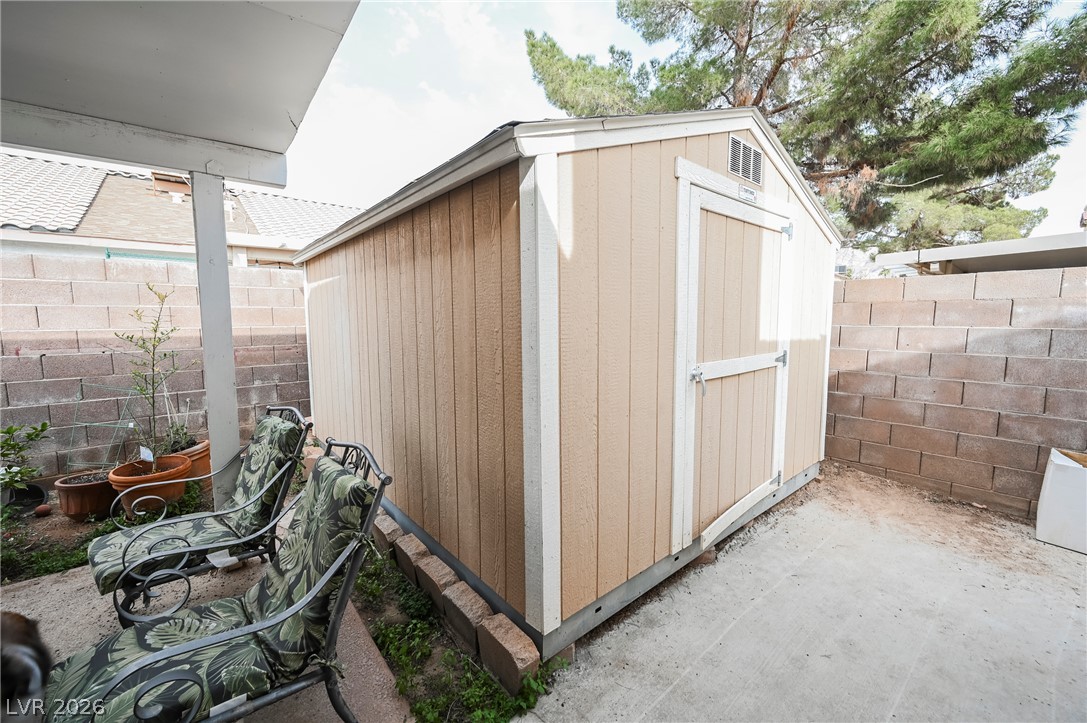 6092 Golden Nectar Way Property Photo 28