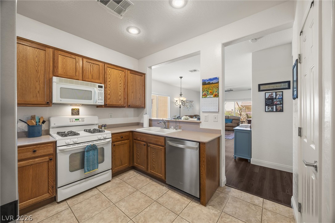 7940 Fantail Drive Property Photo 15