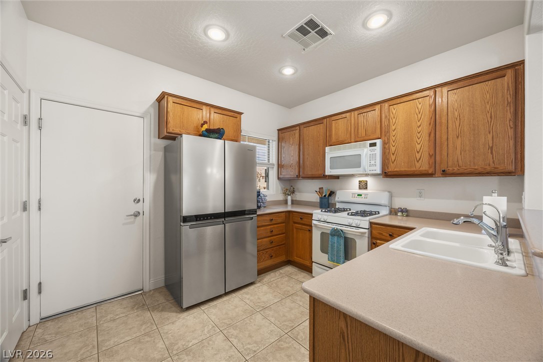 7940 Fantail Drive Property Photo 16