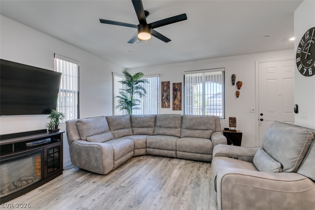 3231 Pergusa Drive Property Photo 8