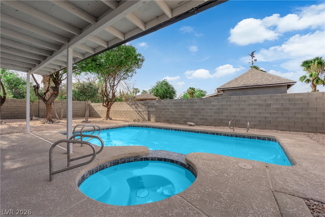 2109 Jansen Avenue Property Photo 4