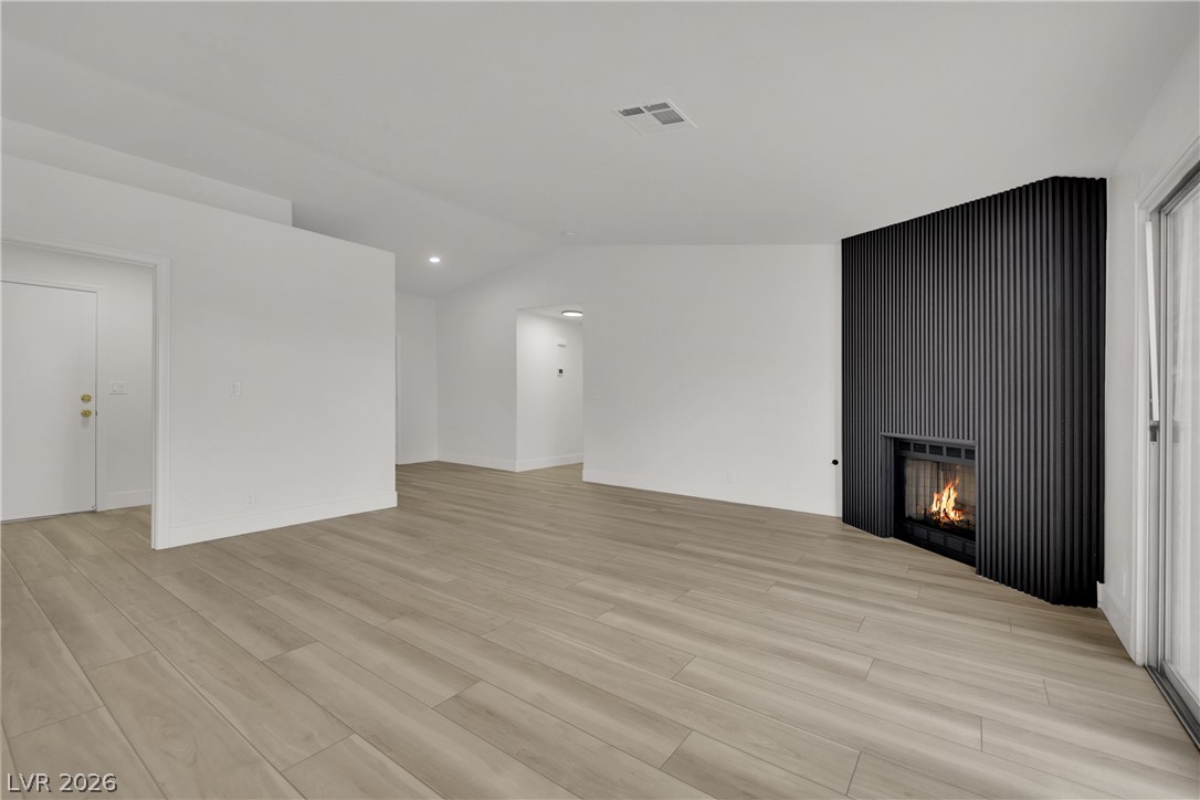 908 Sunnyfield Way Property Photo 8