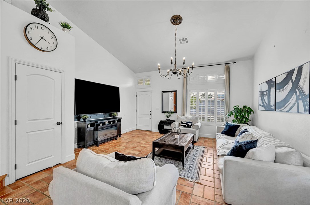5926 Gingham Street Property Photo 7