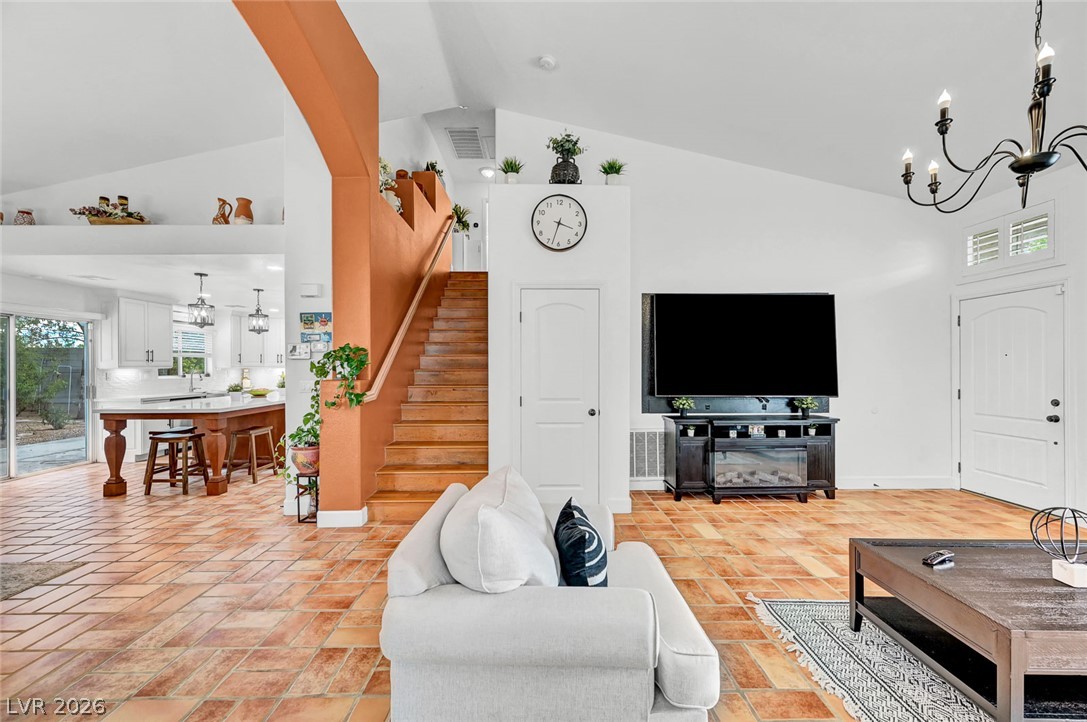5926 Gingham Street Property Photo 9
