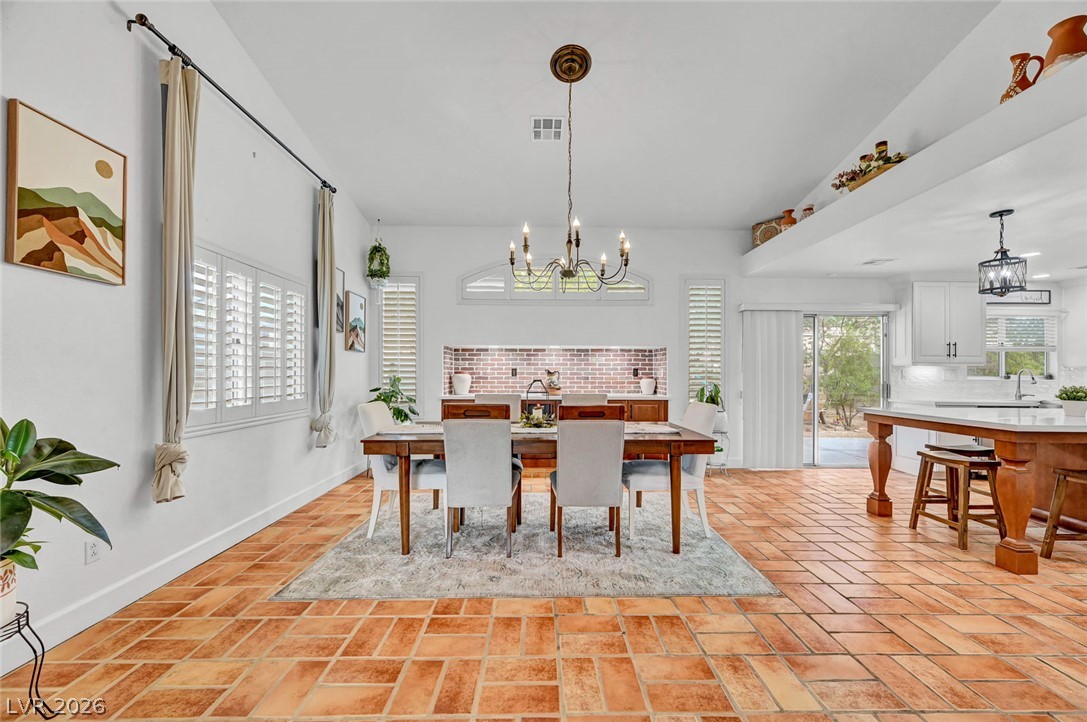 5926 Gingham Street Property Photo 12