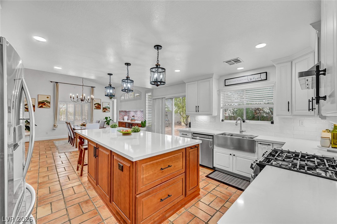 5926 Gingham Street Property Photo 24