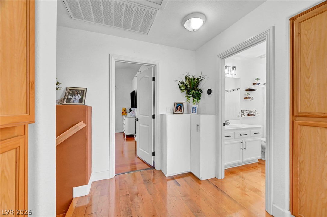 5926 Gingham Street Property Photo 33