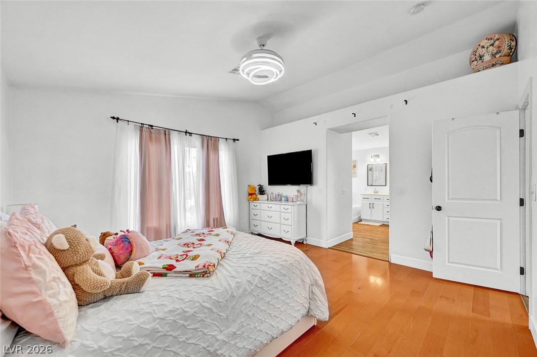 5926 Gingham Street Property Photo 36