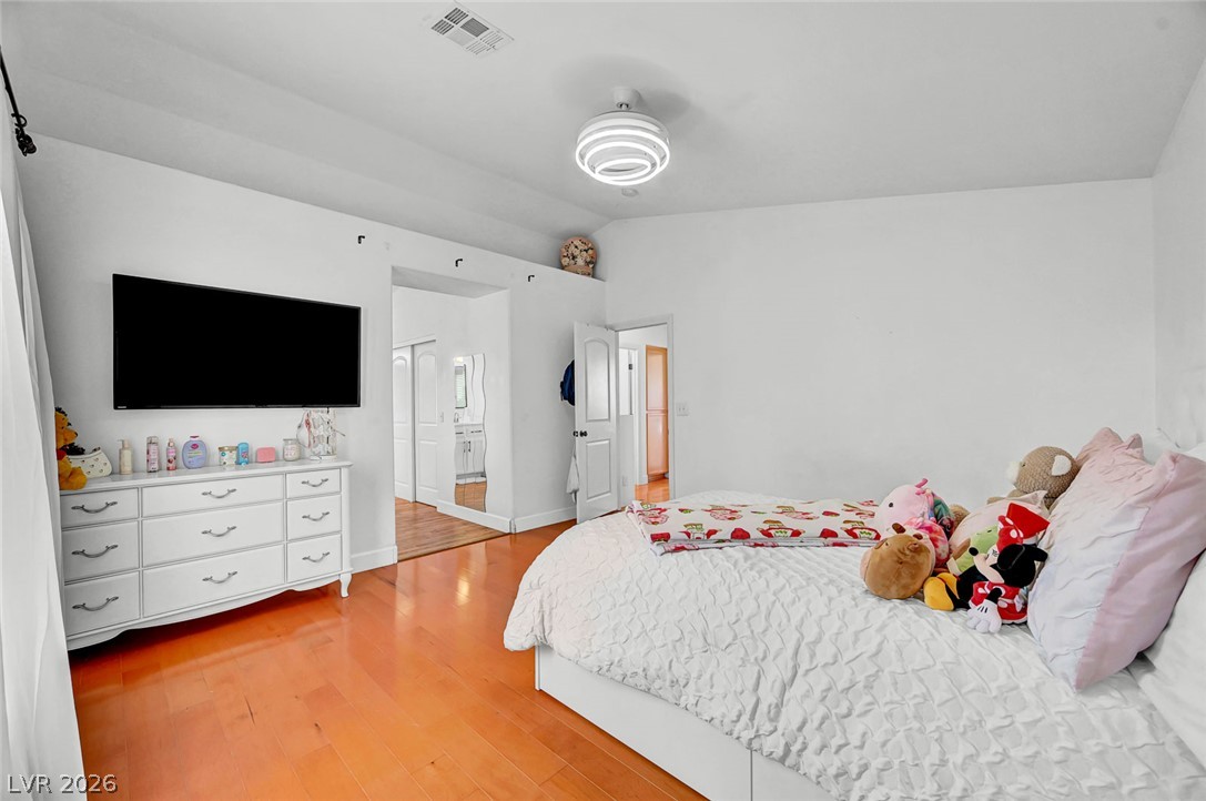 5926 Gingham Street Property Photo 37