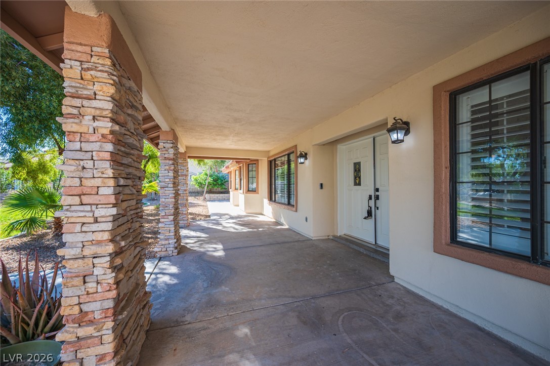 7100 King Solomons Court Property Photo 3