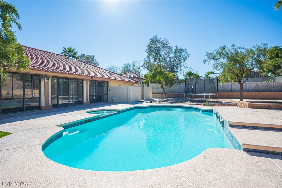 7100 King Solomons Court Property Photo 7