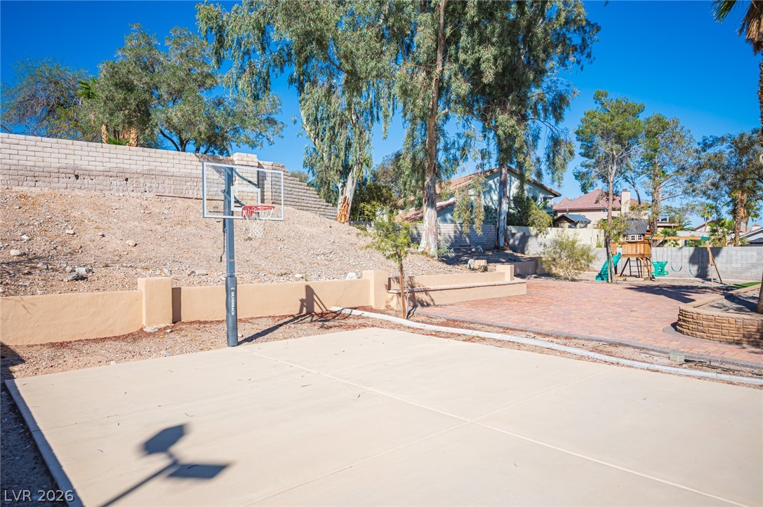 7100 King Solomons Court Property Photo 12