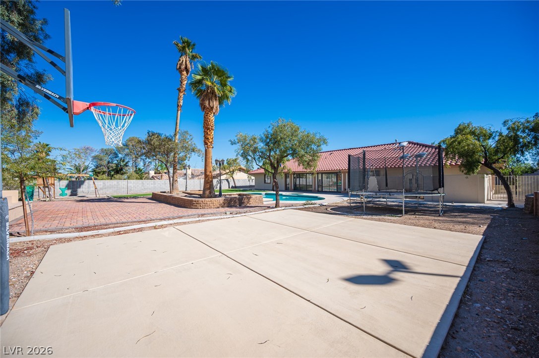 7100 King Solomons Court Property Photo 13