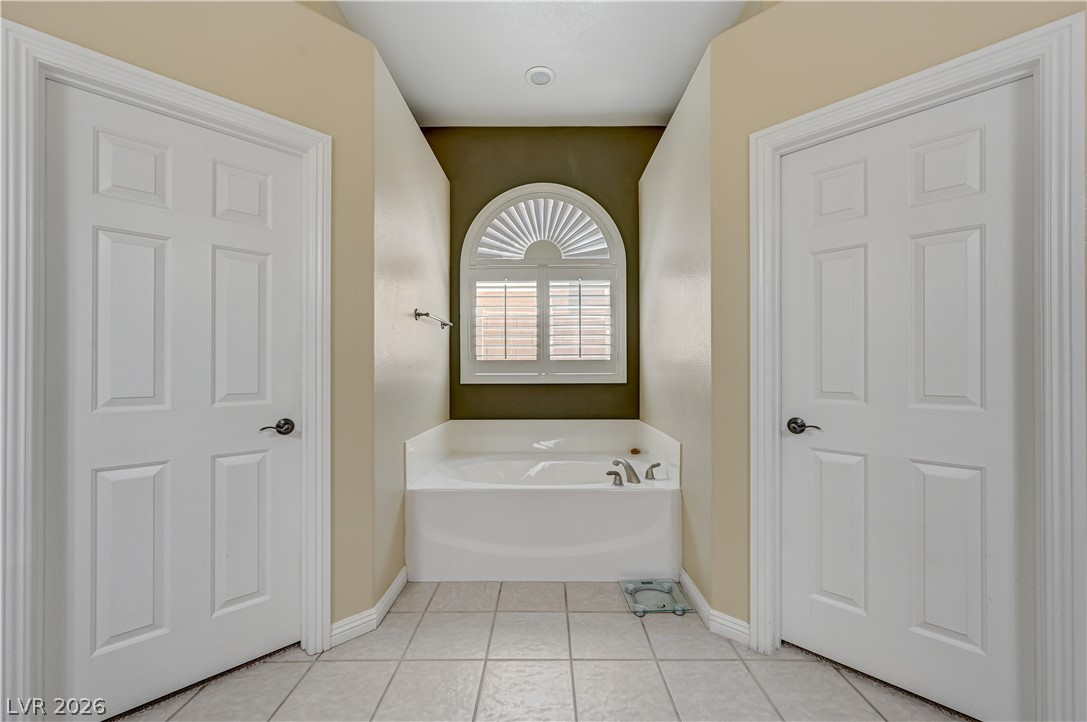 1353 Romanesca Drive Property Photo 23