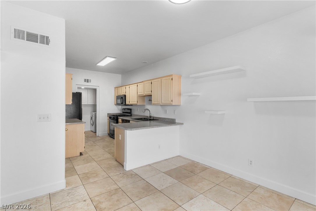 1633 Cave Spring Drive Property Photo 11