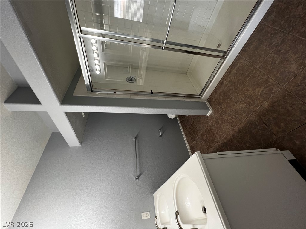 6905 Cobre Azul Avenue 202 Property Photo 20