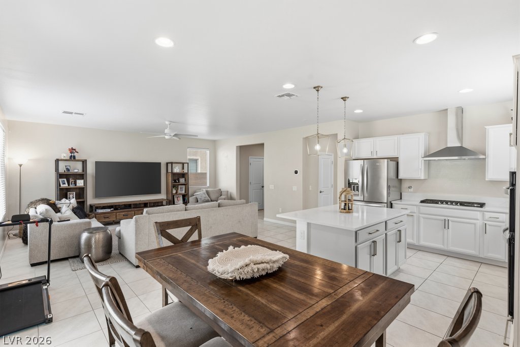 8123 Skye Chalet Street Property Photo 10