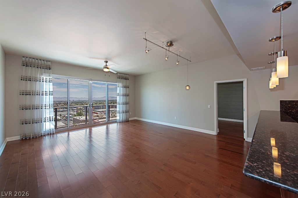 150 Las Vegas Boulevard 1513 Property Photo 3