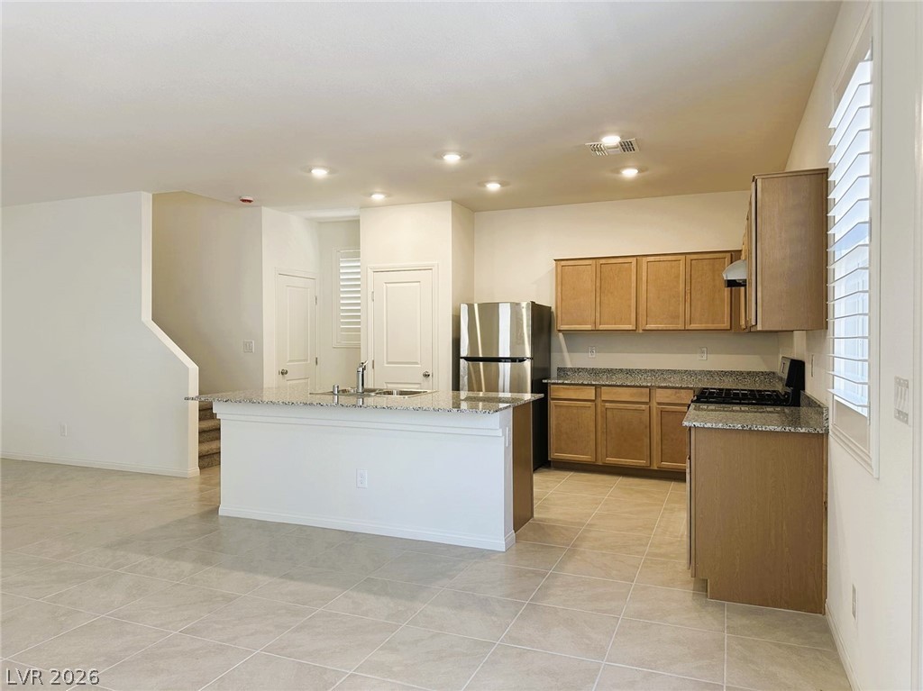 4154 Scarlet Cob Avenue Property Photo 4