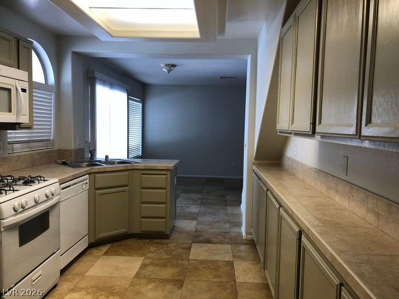 3439 Bankside Drive Property Photo 8