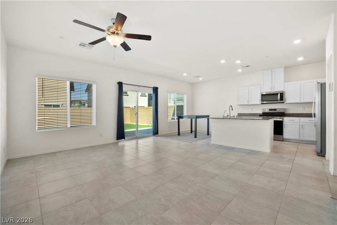 410 Canary Song Drive Property Photo 16