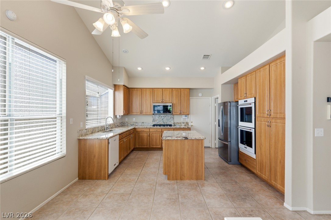 9034 Ridgepointe Way Property Photo 3
