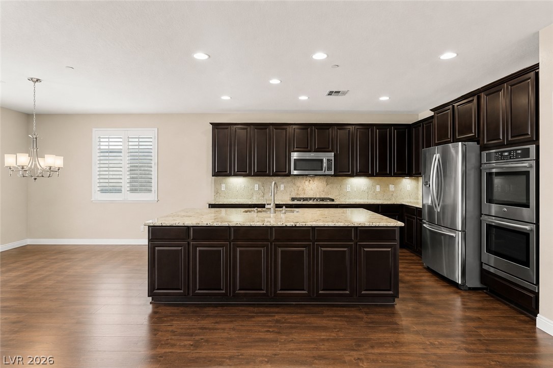 2808 Shadows Edge Court Property Photo 6