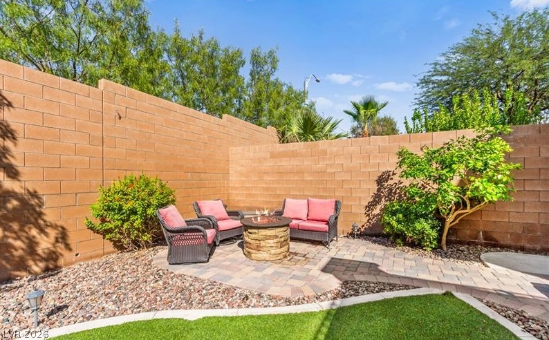 2808 Shadows Edge Court Property Photo 19