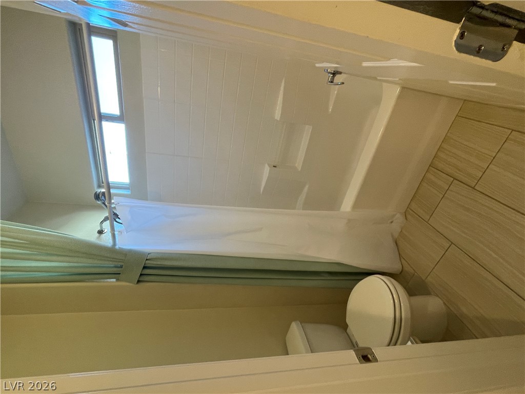 8929 Hull Bay Avenue Property Photo 26
