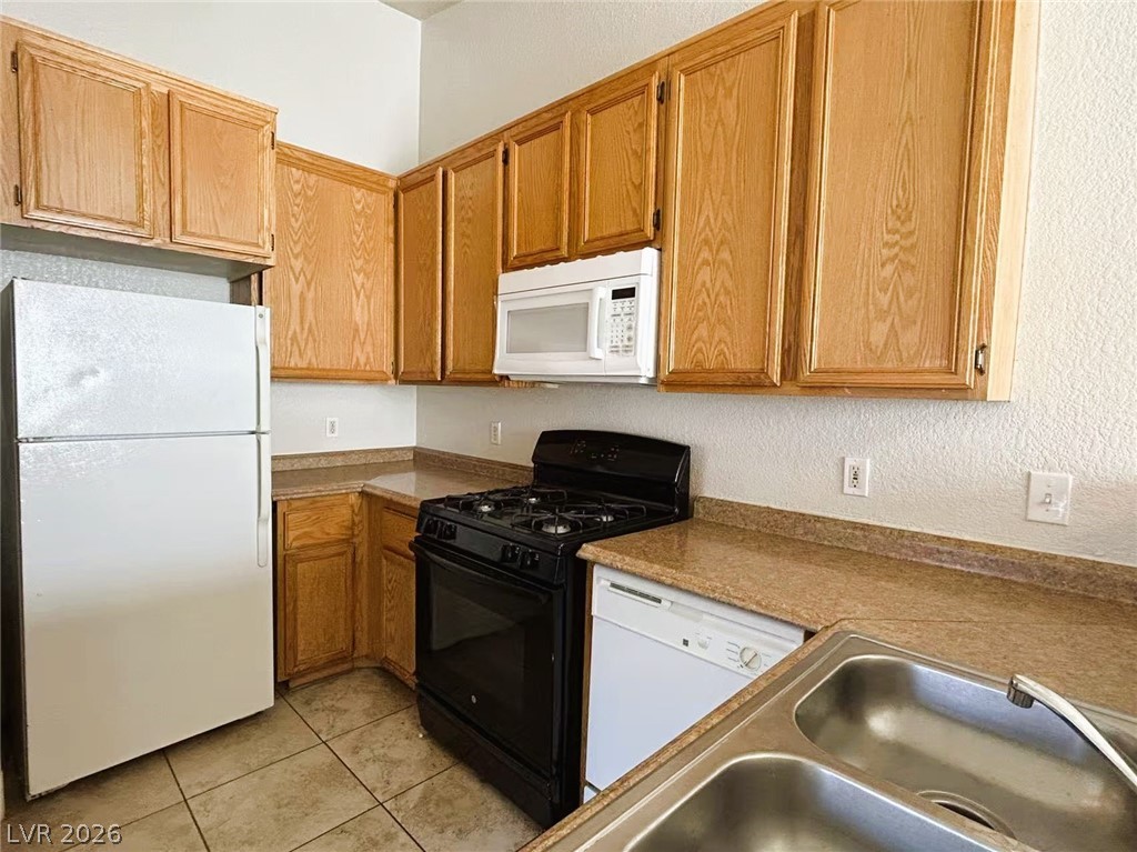 4730 East Craig Road 2094 Property Photo 4