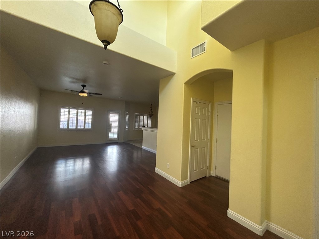 8841 Blue Wolf Street Property Photo 8