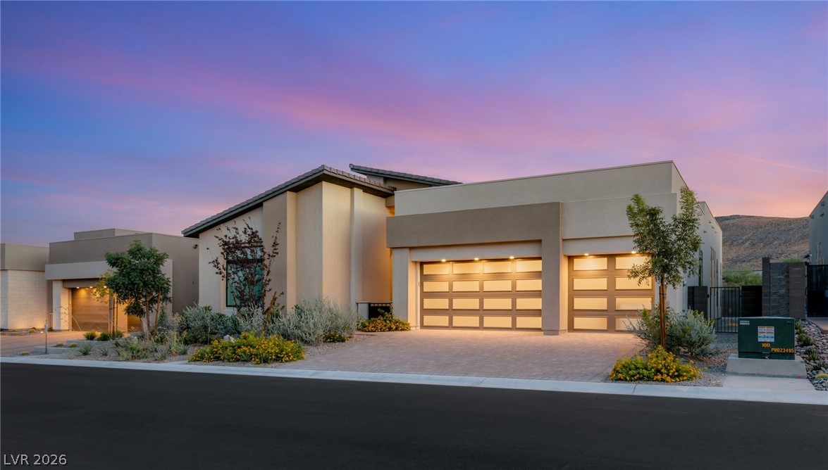 10865 Agate Cliffs Avenue Property Photo 3