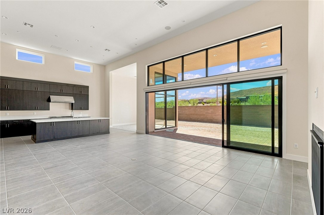 10865 Agate Cliffs Avenue Property Photo 16